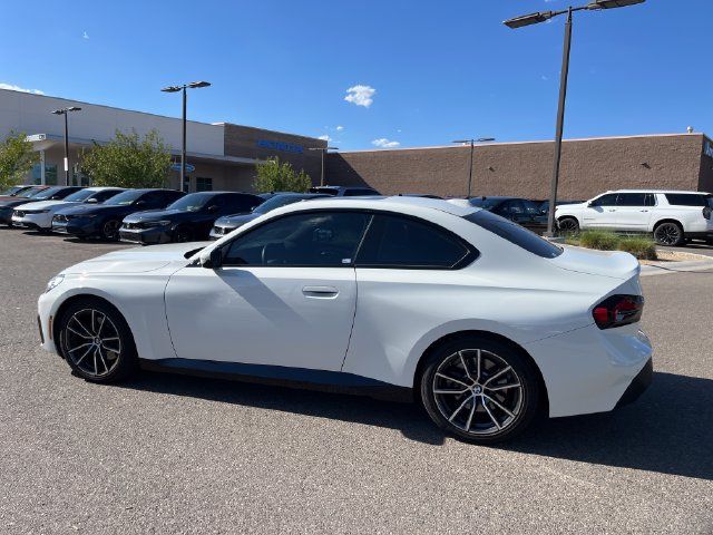 Used 2023 BMW 230i Coupe w/ Convenience Package RWD image 5