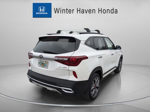 Used 2021 Kia Seltos SX w/ SX Sunroof Package image 8