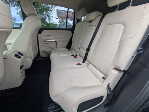 Used 2020 Mercedes-Benz GLB 250 image 13