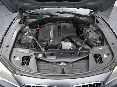 Used 2015 BMW 740i RWD image 14