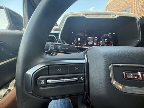 Used 2025 GMC Canyon AT4 AWD/4WD image 10