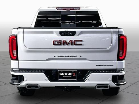 Used 2023 GMC Sierra 1500 Denali w/ Technology Package AWD/4WD image 5