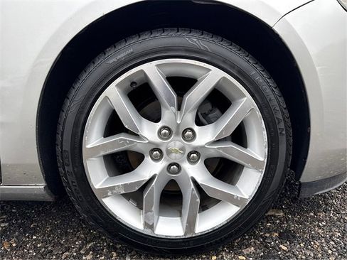 Used 2015 Chevrolet Impala LTZ image 26