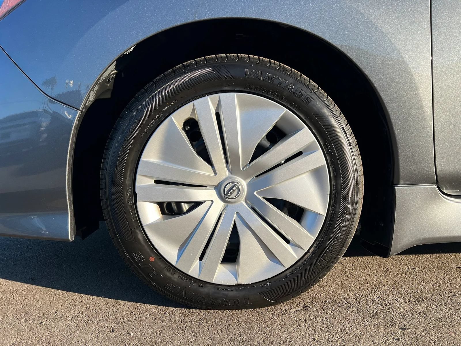 Used 2025 Nissan Leaf S FWD image 38