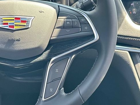 New 2026 Cadillac XT5 Premium Luxury w/ LPO, Floor Liner Package AWD/4WD image 6