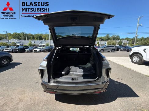 Used 2024 Cadillac Lyriq Tech w/ Driver Assist Package AWD/4WD image 40