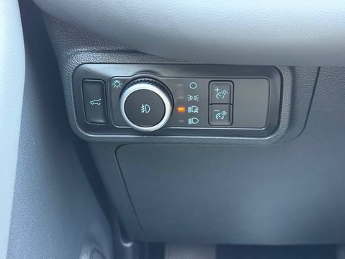 Used 2026 Ford Explorer Active w/ Active Comfort Package AWD/4WD image 12