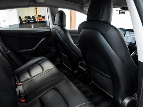 Used 2018 Tesla Model 3 Long Range image 34