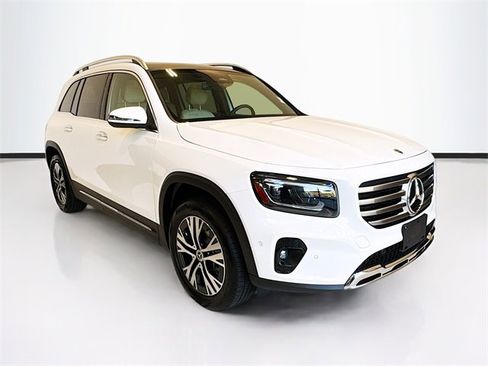 Certified 2025 Mercedes-Benz GLB 250 4MATIC image 3