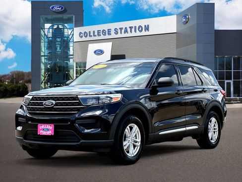 Used 2023 Ford Explorer XLT RWD image 2
