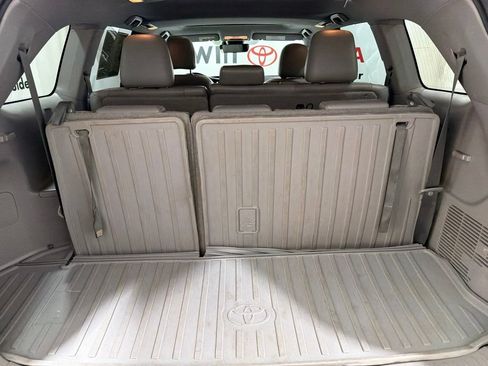 Used 2019 Toyota Highlander XLE AWD/4WD image 18