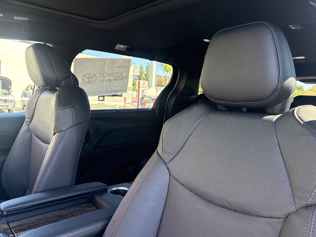 New 2026 Toyota Sienna Platinum AWD/4WD image 20