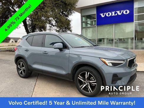Certified 2023 Volvo XC40 B4 Core w/ Convenience Package image 1