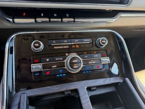 Used 2022 Lincoln Navigator Reserve AWD/4WD image 22