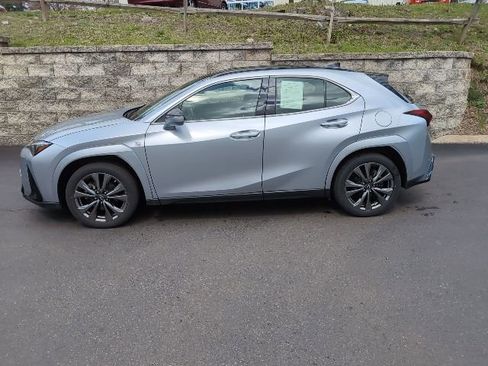 Certified 2023 Lexus UX 250h F Sport w/ Accessory Package (Z2) AWD/4WD image 6