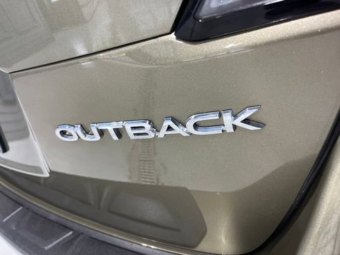 Used 2024 Subaru Outback Premium w/ Popular Package #1A AWD/4WD image 38