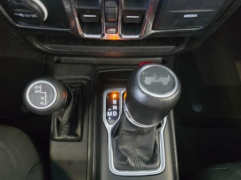 Used 2023 Jeep Wrangler Unlimited Sport AWD/4WD image 18