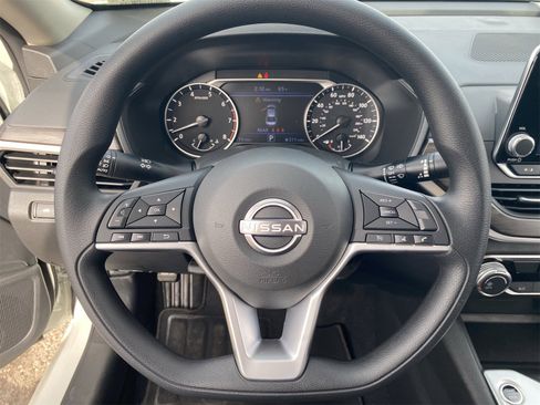 New 2025 Nissan Altima 2.5 SV image 24