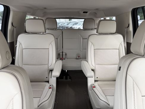 Used 2022 GMC Yukon XL Denali AWD/4WD image 21