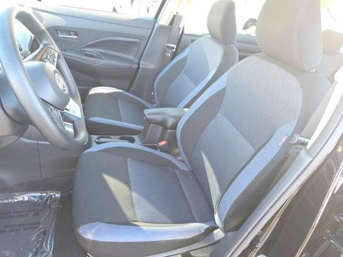 Used 2025 Nissan Versa SV w/ Trunk Package image 21