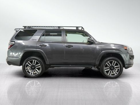 Used 2022 Toyota 4Runner Limited AWD/4WD image 6