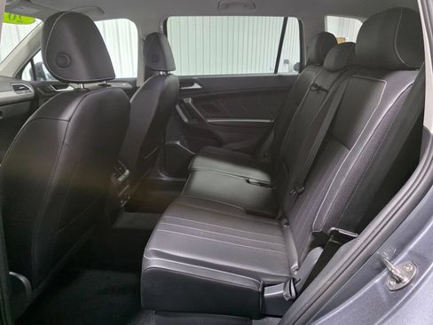Used 2024 Volkswagen Tiguan SE AWD/4WD image 10