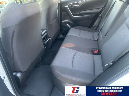 Used 2022 Toyota RAV4 XLE w/ Convenience Package image 25