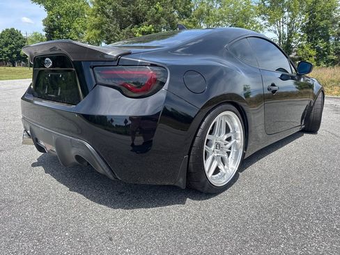 Used 2015 Subaru BRZ Limited w/ Popular Package #2B RWD image 6