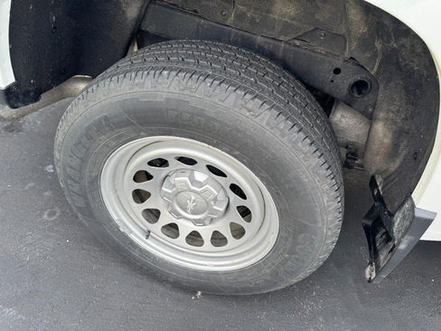 Used 2023 Chevrolet Colorado W/T image 4