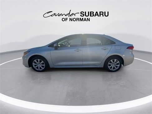 Used 2020 Toyota Corolla LE image 5