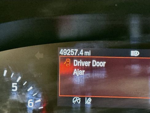 Used 2020 Ford Escape SE FWD image 19