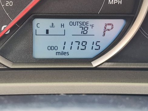 Used 2015 Toyota RAV4 LE image 27