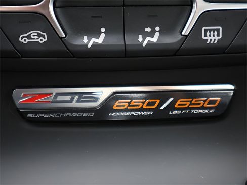 Used 2016 Chevrolet Corvette Z06 w/ 3LZ Preferred Equipment Group image 26
