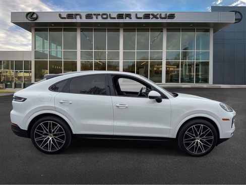 Used 2024 Porsche Cayenne Coupe image 2