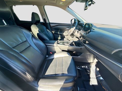 Used 2021 Nissan Rogue SL w/ Premium Package image 32