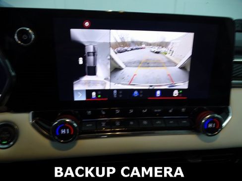 Certified 2024 GMC Canyon AT4X image 13