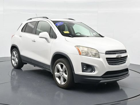 Used 2015 Chevrolet Trax LTZ FWD image 3