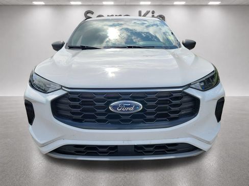 Used 2023 Ford Escape ST-Line w/ Tech Pack #1 AWD/4WD image 8