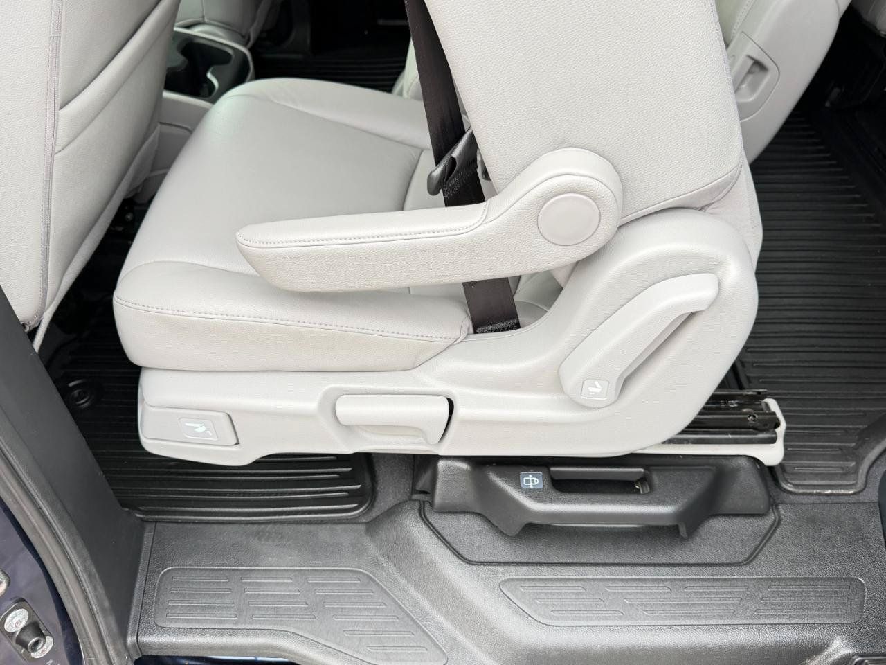 Used 2020 Honda Odyssey EX-L image 32