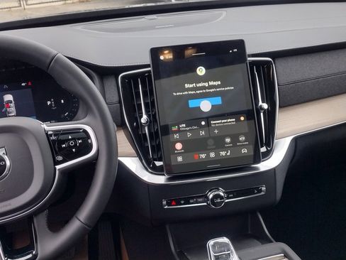 New 2026 Volvo XC90 B6 Plus w/ Protection Package image 29