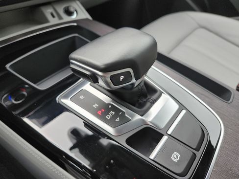 Used 2021 Audi Q5 2.0T Premium Plus w/ Premium Plus Package AWD/4WD image 12