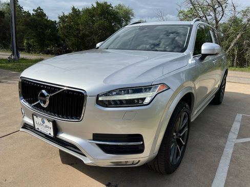 Used 2018 Volvo XC90 T6 Momentum w/ Convenience Package AWD/4WD image 5