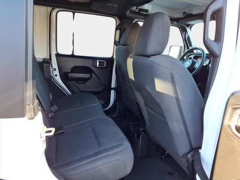 Used 2024 Jeep Wrangler Sport S image 13