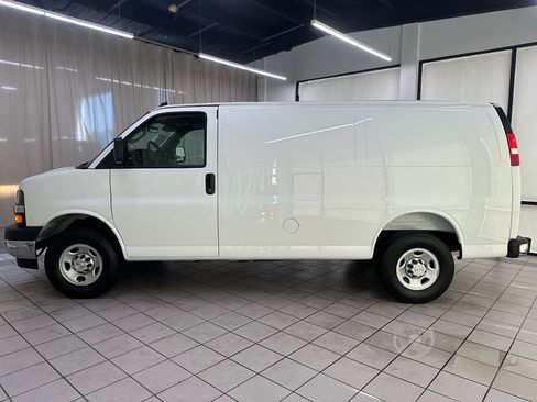 Certified 2025 Chevrolet Express 2500 w/ Driver Convenience Package RWD image 11