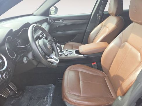 Used 2022 Alfa Romeo Stelvio Ti image 9