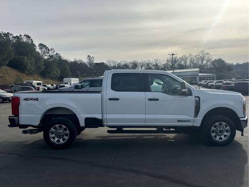 Used 2024 Ford F250 XLT image 4