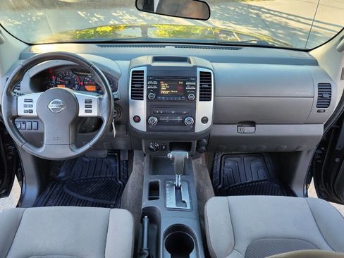 Used 2014 Nissan Xterra S image 29