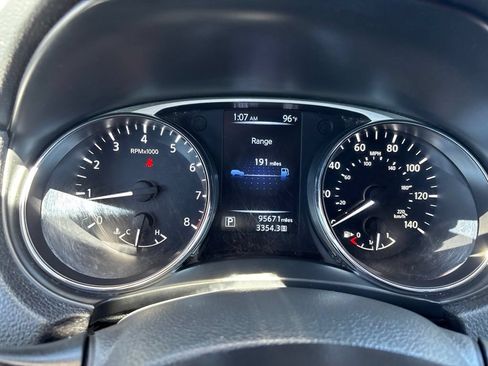 Used 2014 Nissan Rogue SV w/ SV Family Package FWD image 25