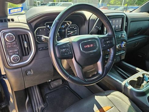 Used 2022 GMC Sierra 2500 AT4 w/ AT4 Premium Plus Package AWD/4WD image 10