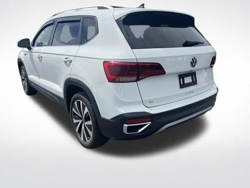 Used 2023 Volkswagen Taos SE FWD image 7